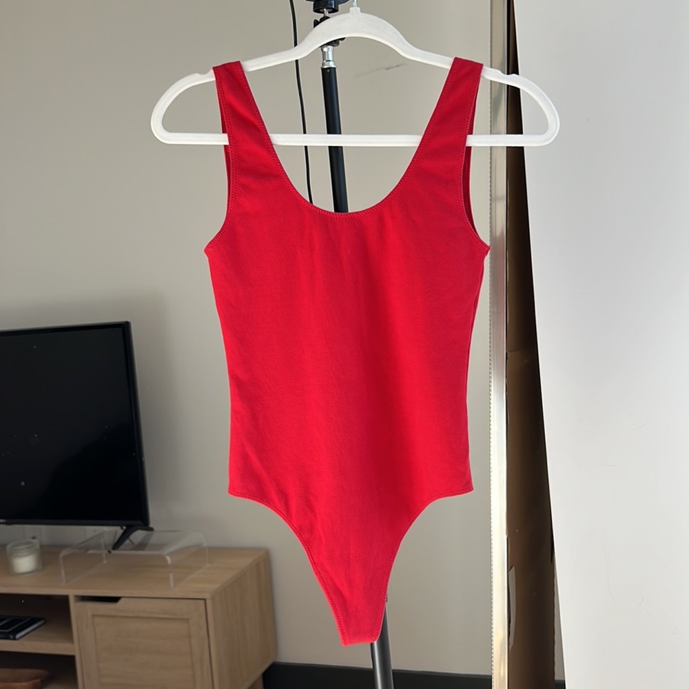 Aritzia Wilfred Free Bodysuit